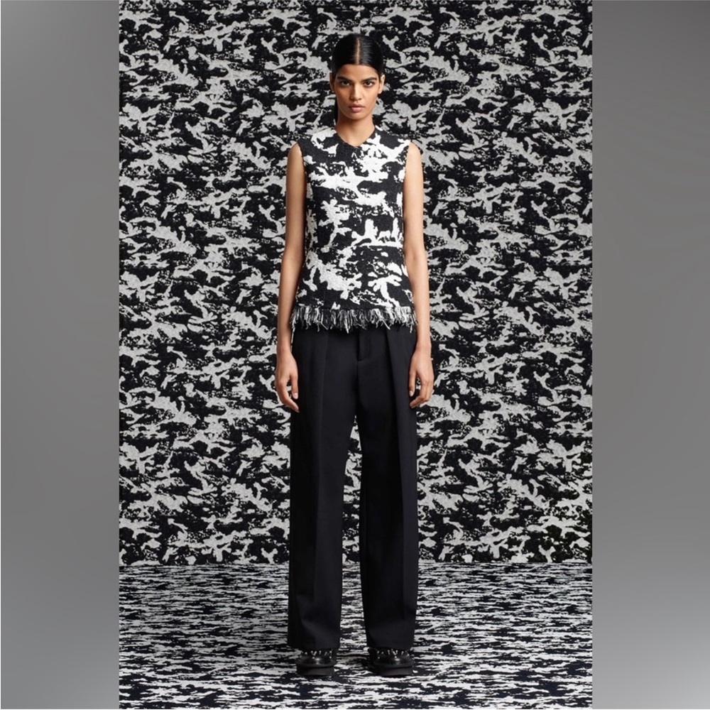 New Neil Barrett White Black Sleeveless Top Woven Tapestry Fringe Size 40